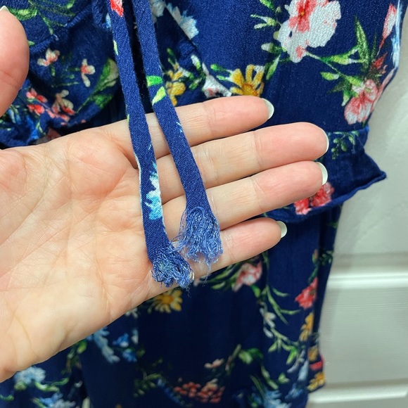 Lulu’s Ruffled Romper - Picture 4 of 7